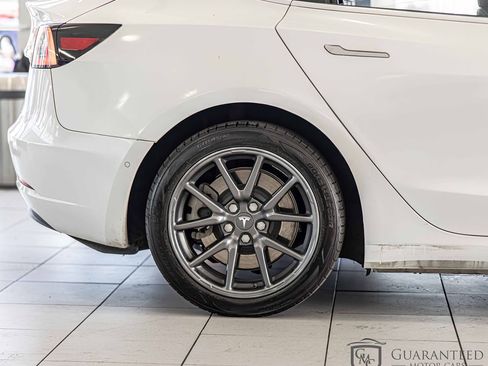 Used 2020 Tesla Model 3 Standard Range Plus image 12