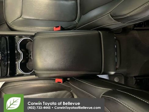 Used 2022 Jeep Grand Cherokee L Limited image 18