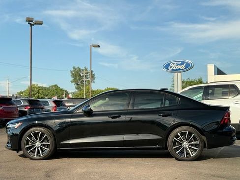 Used 2023 Volvo S60 T8 Plus AWD/4WD image 36