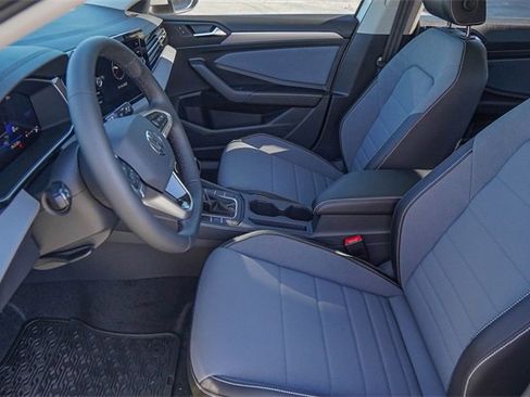 New 2026 Volkswagen Jetta SE image 9