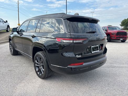 New 2026 Jeep Grand Cherokee L Limited AWD/4WD image 4
