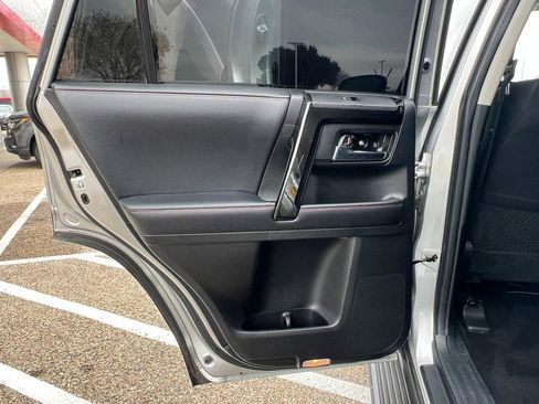 Used 2019 Toyota 4Runner TRD Off-Road image 36