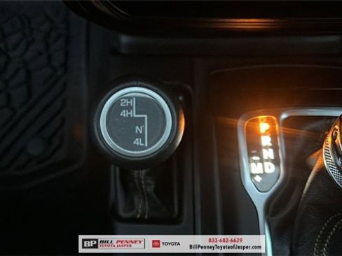 Used 2023 Jeep Gladiator Overland image 22