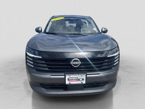 Certified 2025 Nissan Kicks SV FWD image 10