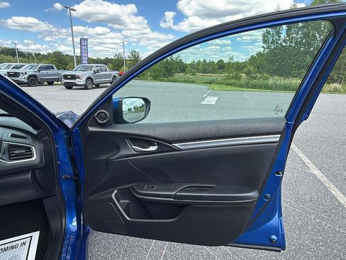 Used 2020 Honda Civic Sport image 17