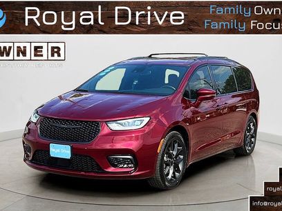 Used 2021 Chrysler Pacifica Touring w/ S Appearance Package