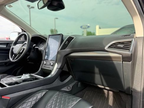 Used 2024 Ford Edge Titanium AWD/4WD image 16