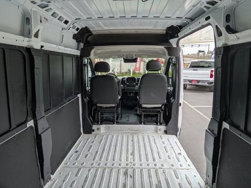 Used 2025 RAM ProMaster 2500 w/ Convenience Group FWD image 10