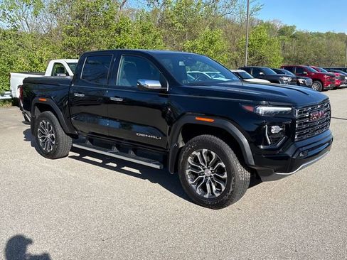 Used 2023 GMC Canyon Denali AWD/4WD image 7