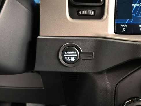 New 2025 Ford Bronco Outer Banks image 16