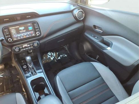 Used 2023 Nissan Kicks SR w/ SR Premium Package image 13