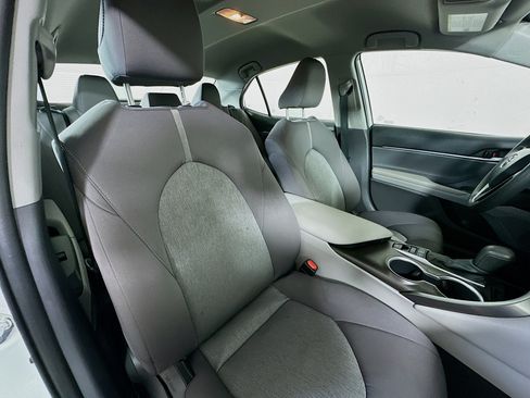 Used 2022 Toyota Camry LE AWD/4WD image 25