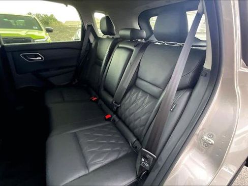 Certified 2025 Nissan Rogue Platinum w/ Platinum Premium Package image 19