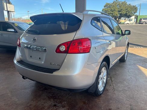 Used 2012 Nissan Rogue SV w/ Premium Pkg image 6