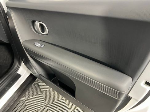 Used 2024 Hyundai Ioniq 5 SE image 34