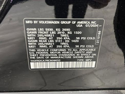 Used 2024 Volkswagen Atlas SEL Premium R-Line AWD/4WD image 30