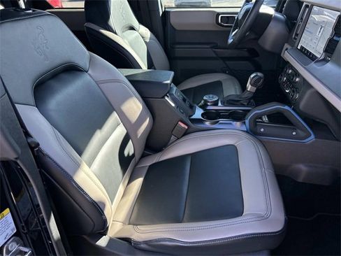 Certified 2024 Ford Bronco Wildtrak image 28