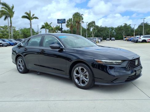 Used 2024 Honda Accord EX image 17