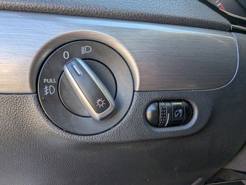 Used 2016 Volkswagen Jetta Sport FWD image 16