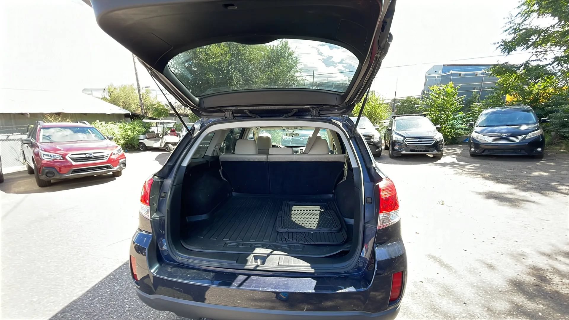 Used 2012 Subaru Outback 2.5i Premium w/ All-Weather Pkg AWD/4WD image 30