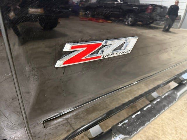Used 2017 Chevrolet Silverado 2500 LT w/ Midnight Edition AWD/4WD image 37