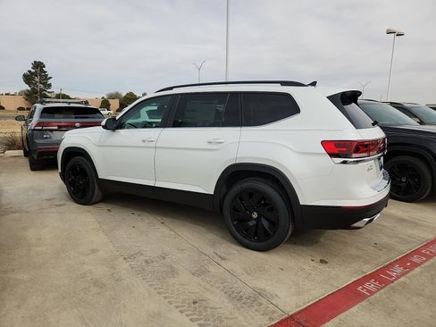 New 2026 Volkswagen Atlas SE image 4