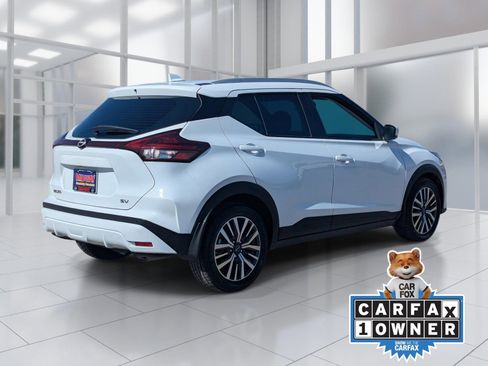 Certified 2022 Nissan Kicks SV FWD image 5