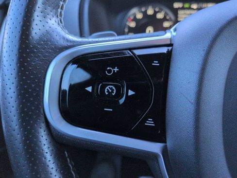 Used 2017 Volvo XC90 T6 R-Design w/ Vision Package image 25