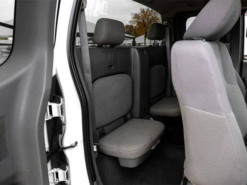 Used 2019 Nissan Frontier S image 33