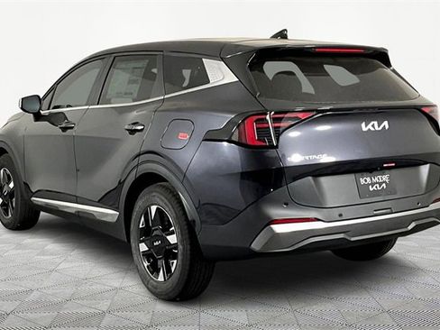 New 2026 Kia Sportage LX image 4