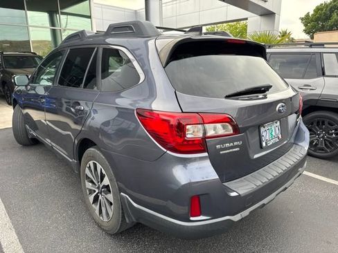 Used 2016 Subaru Outback 2.5i Limited AWD/4WD image 3