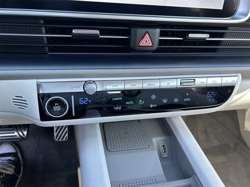 New 2025 Hyundai Ioniq 6 Limited image 25