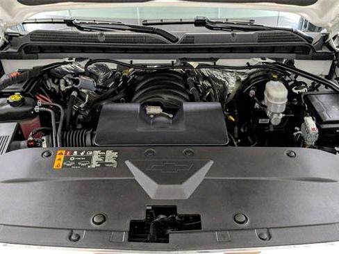 Used 2018 Chevrolet Silverado 1500 LT w/ All Star Edition image 44