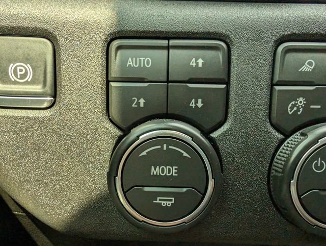 Used 2026 Chevrolet Silverado 3500 LTZ w/ LTZ Premium Package AWD/4WD image 28