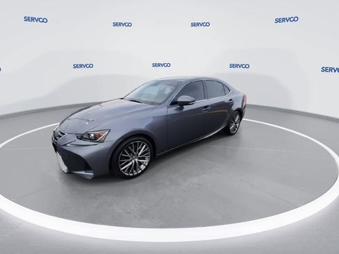 Used 2017 Lexus IS 200t image 4