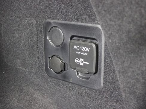 Used 2023 Fisker Ocean Extreme AWD/4WD image 32