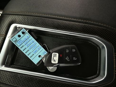 Used 2022 Chevrolet Silverado 1500 High Country image 22