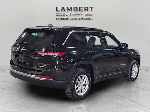 Used 2024 Jeep Grand Cherokee Laredo X w/ Luxury Tech Group I image 5