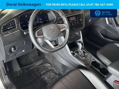 Certified 2024 Volkswagen Tiguan SE w/ Panoramic Sunroof Package FWD image 13