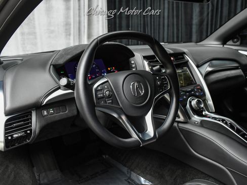 Used 2017 Acura NSX AWD/4WD image 8