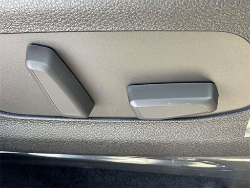 New 2026 Kia Carnival EX image 19