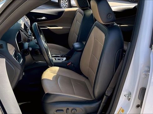 Used 2023 Chevrolet Equinox Premier image 28