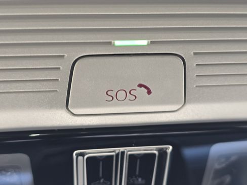 New 2026 Volkswagen Tiguan SE image 26