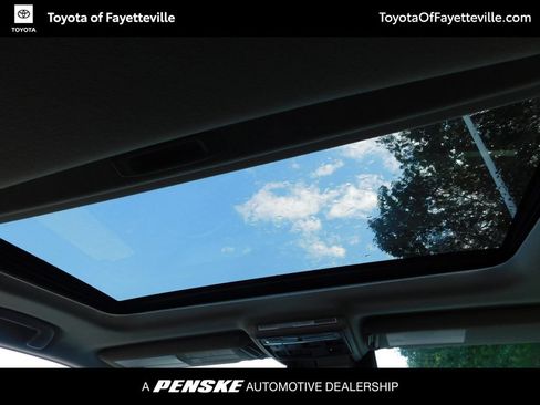 Used 2023 Toyota 4Runner SR5 Premium w/ Moonroof Package AWD/4WD image 6