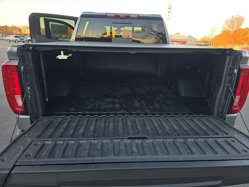 Used 2022 GMC Sierra 1500 AT4 w/ AT4 Premium Package image 12