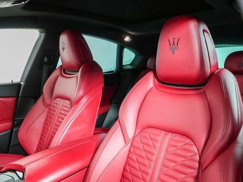 Used 2019 Maserati Levante S GranSport image 2