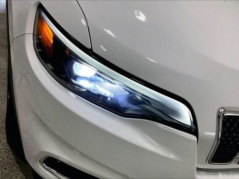 Used 2019 Jeep Cherokee Limited image 31