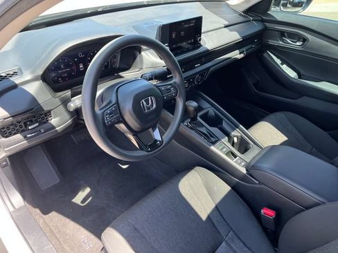 Used 2025 Honda Accord SE image 4