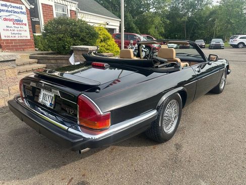 Used 1990 Jaguar XJS V12 Convertible RWD image 7