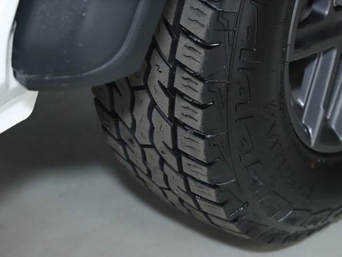 Used 2024 Jeep Wrangler Sport S image 38